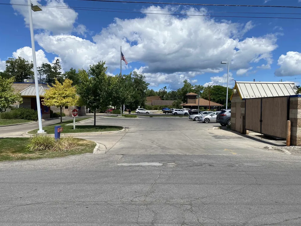 1054-1060 E Front Street Traverse City City MI 49686