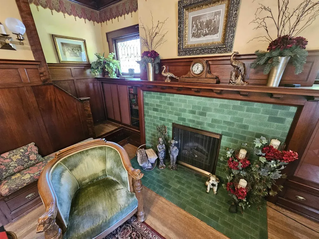 230 Wellington Traverse City City MI 49686