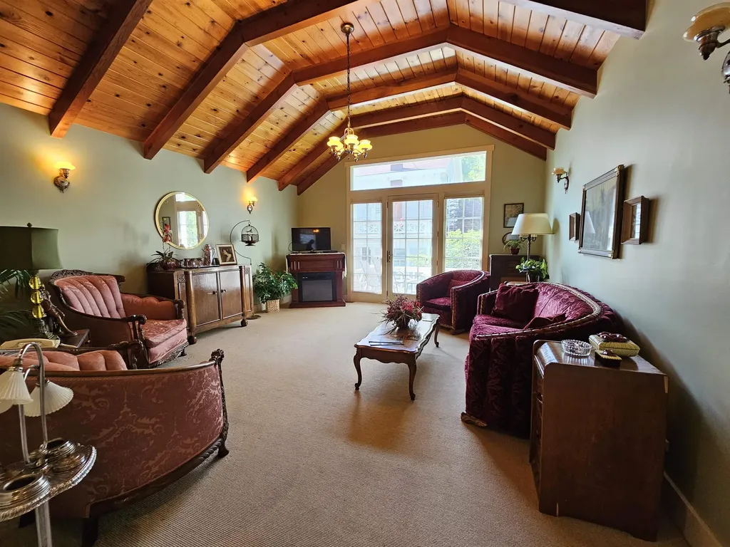 230 Wellington Traverse City City MI 49686