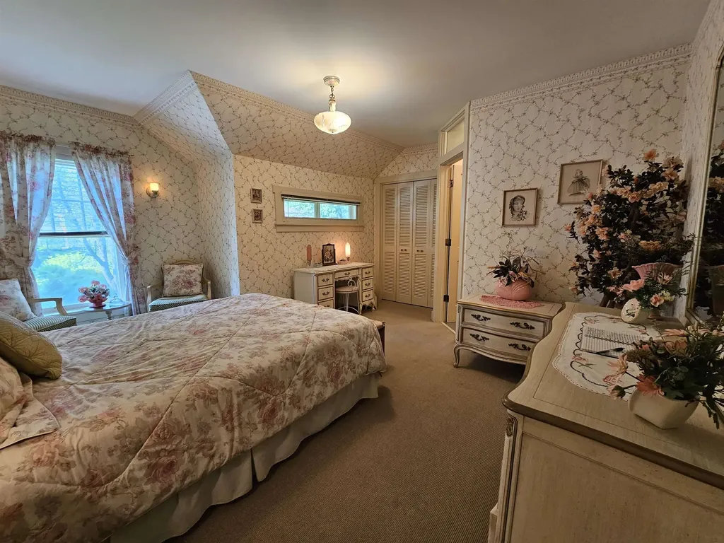 230 Wellington Traverse City City MI 49686