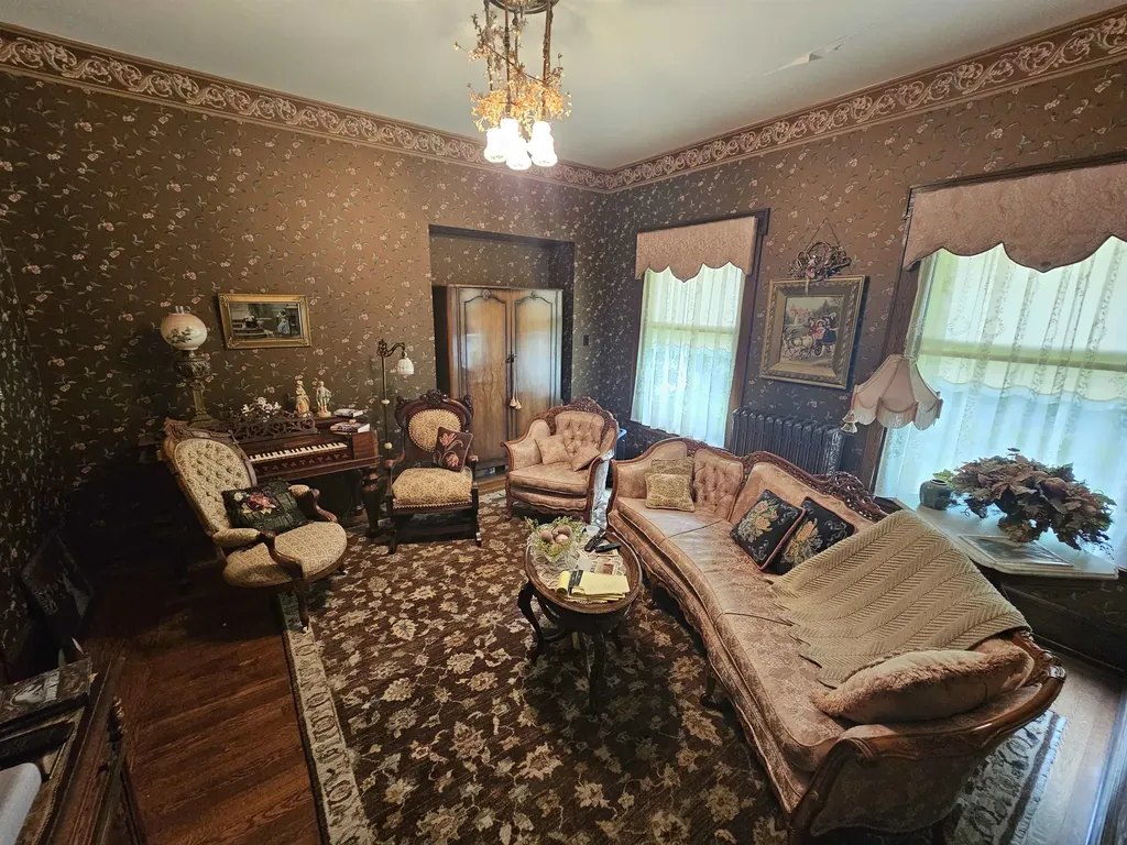 230 Wellington Traverse City City MI 49686