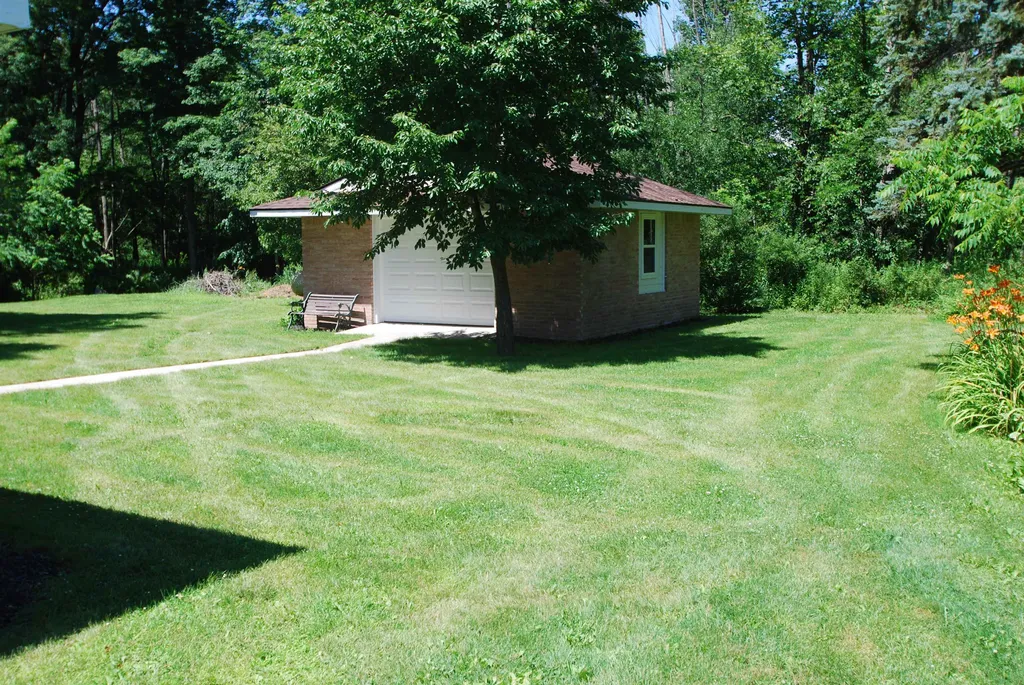 2301 Birchcrest Drive West Branch Township MI 48661