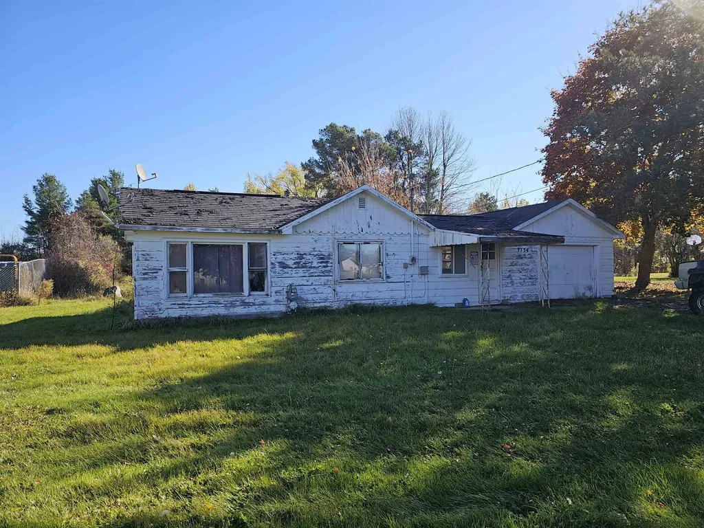 3746 N M-65 Plainfield Township MI 48739