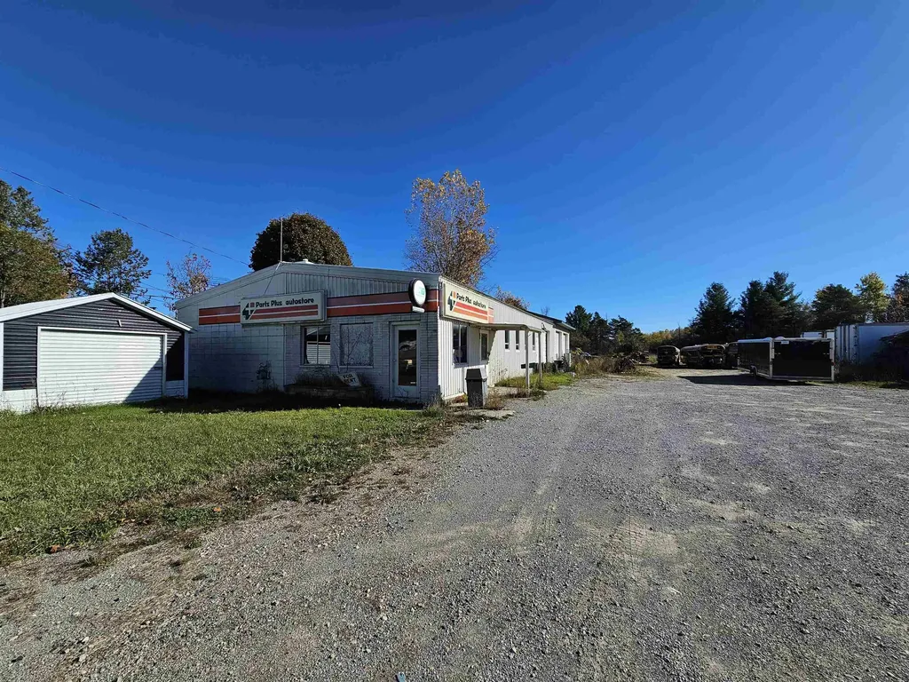 3746 N M-65 Plainfield Township MI 48739
