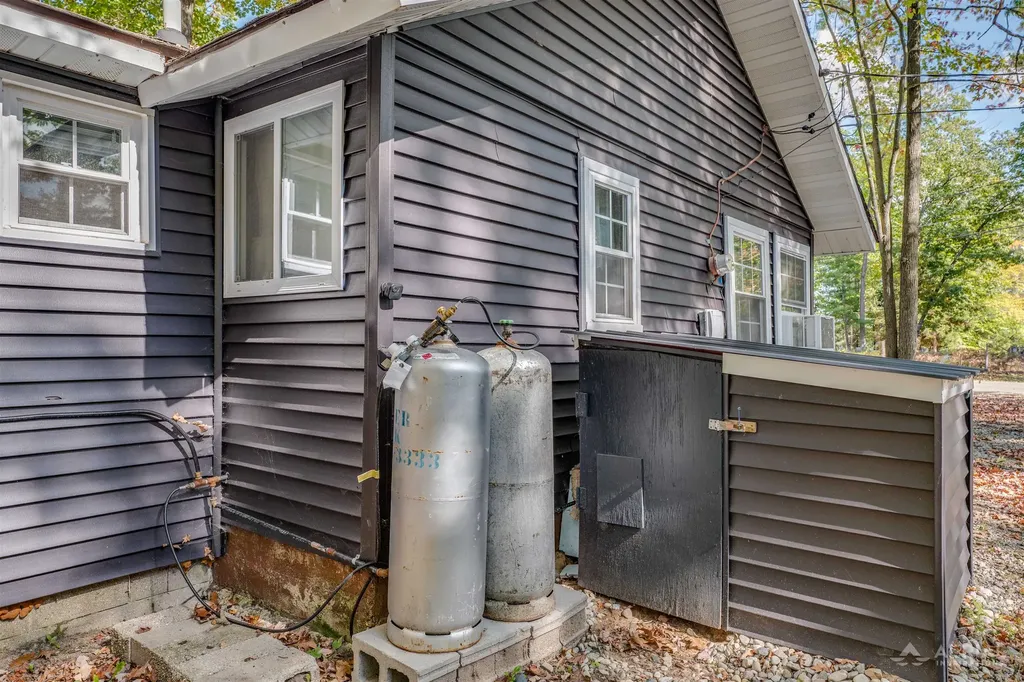 7924 Campbell Plainfield Township MI 48739