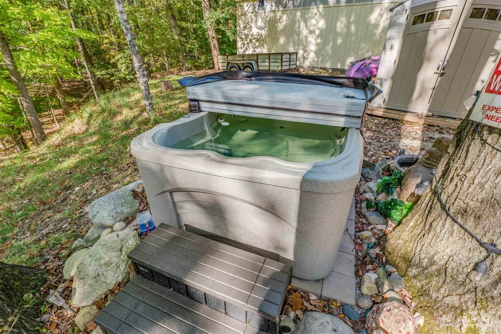 7924 Campbell Plainfield Township MI 48739