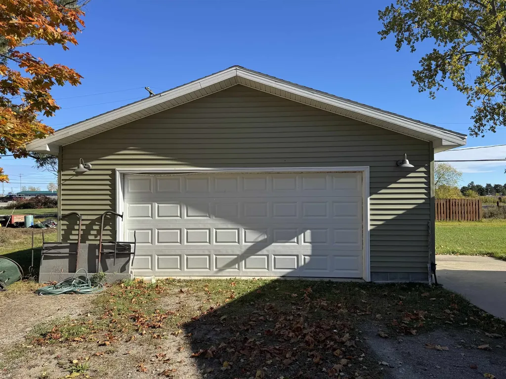 909 Farnsworth Oscoda Charter Township MI 48750