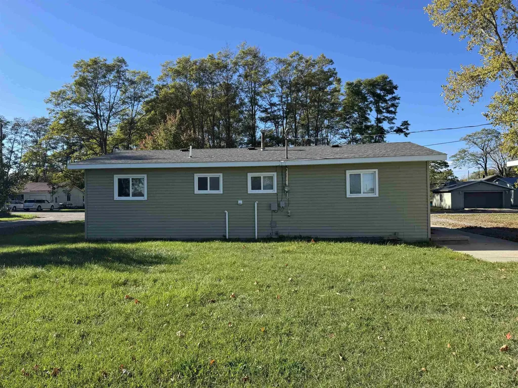 909 Farnsworth Oscoda Charter Township MI 48750