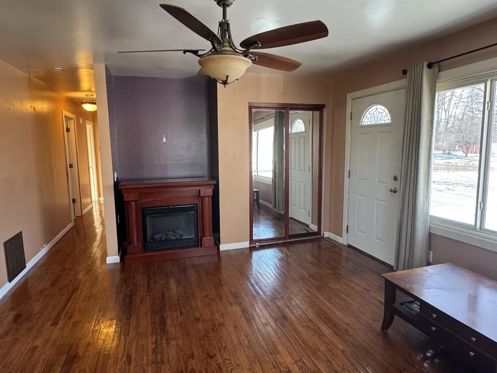 909 Farnsworth Oscoda Charter Township MI 48750