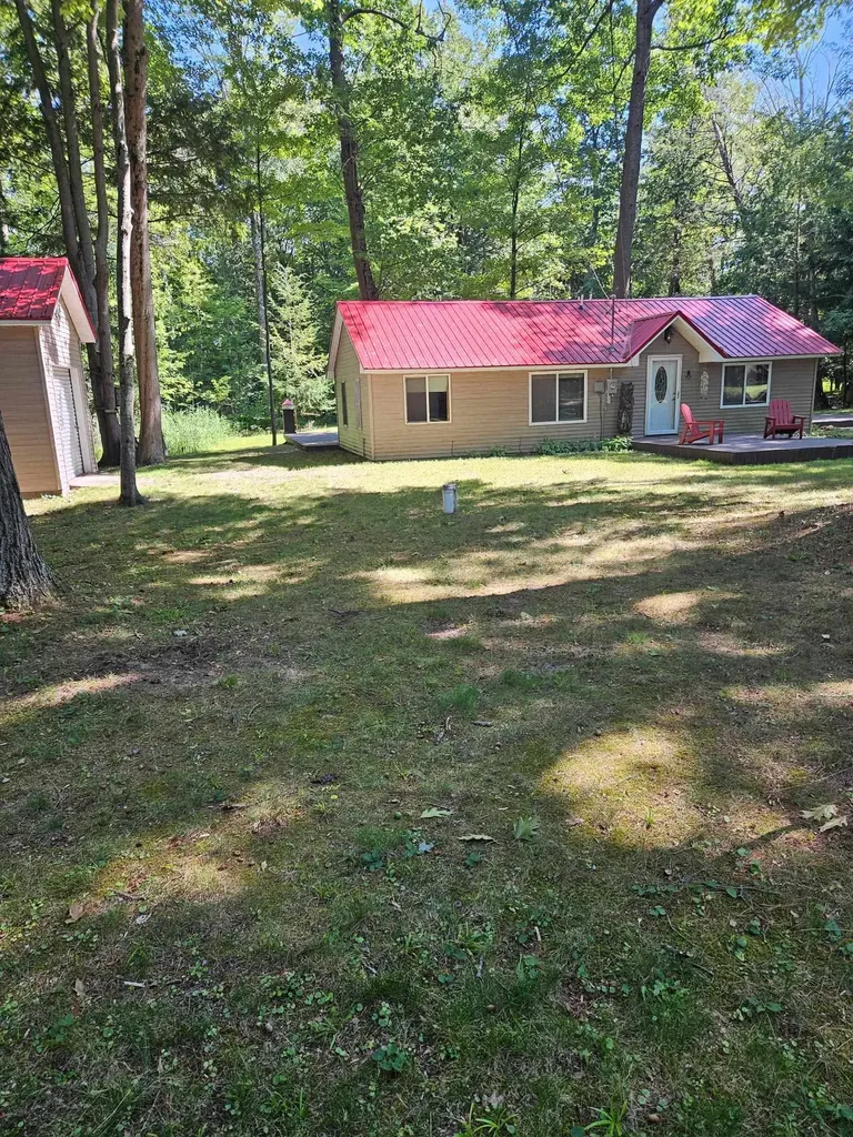 32 Deer Run Whitney Township MI 48703
