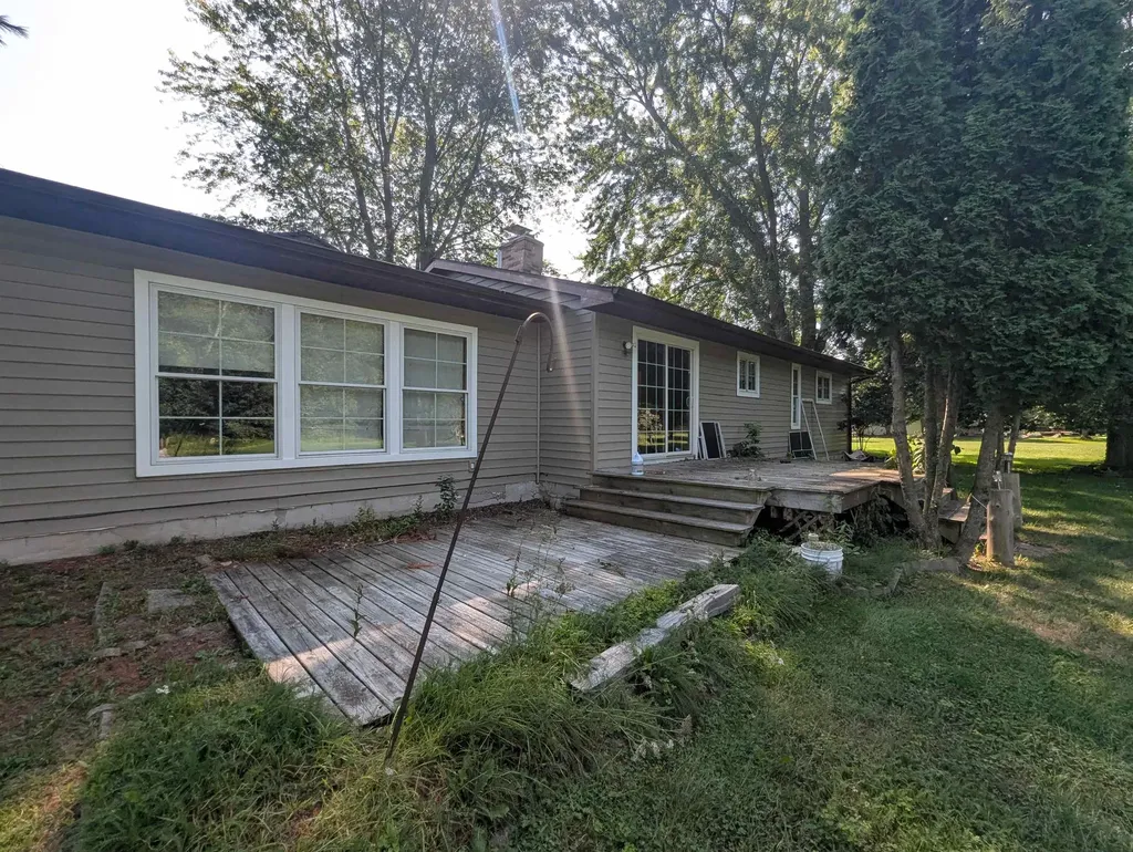 910 N Court Street Au Gres Township MI 48703