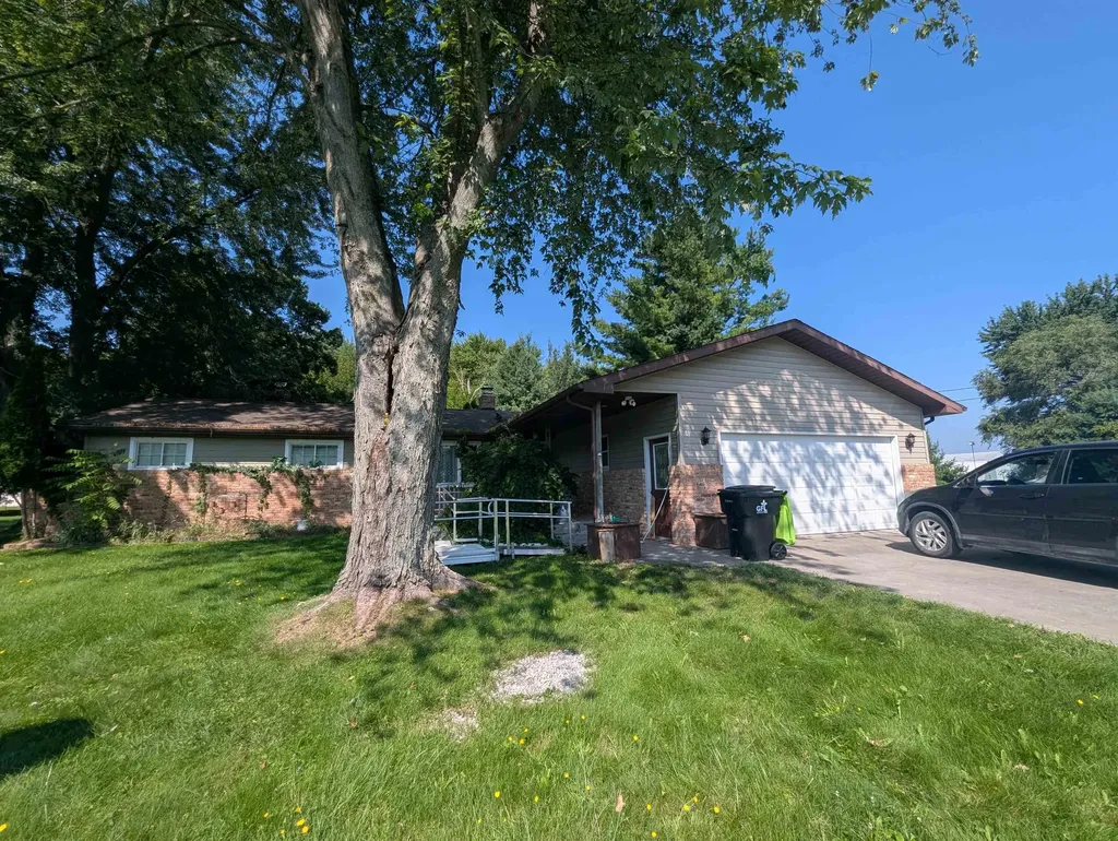 910 N Court Street Au Gres Township MI 48703