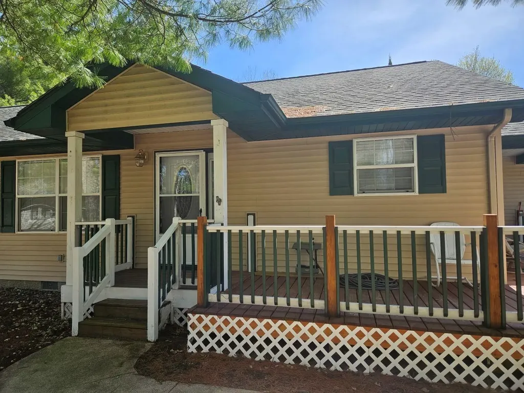 301 S 6th Street Higgins Township MI 48653