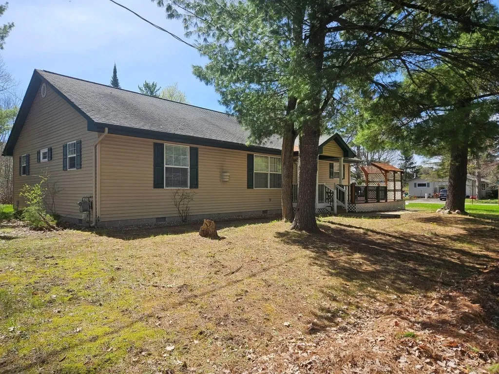 301 S 6th Street Higgins Township MI 48653
