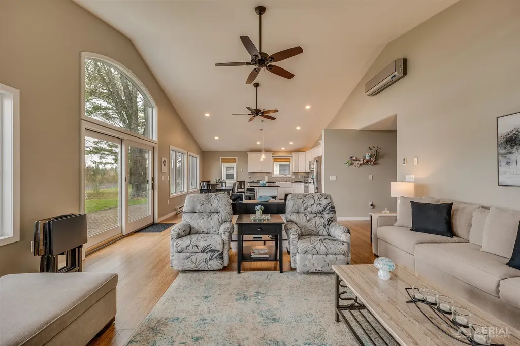 2896 E Lake Drive Cumming Township MI 48635