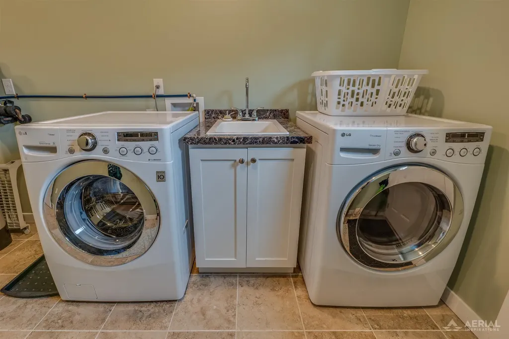 2896 E Lake Drive Cumming Township MI 48635
