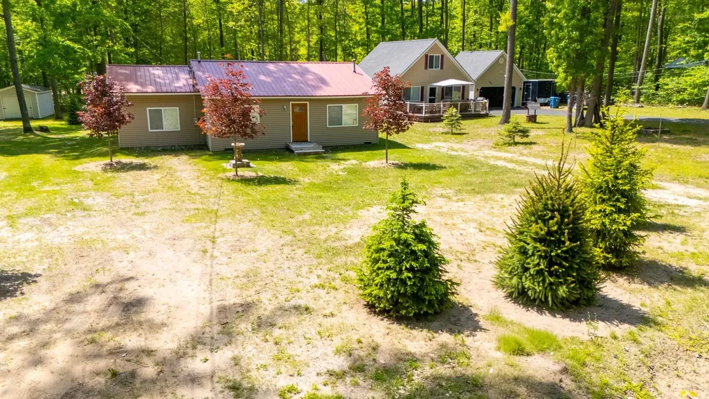 408 Kirkshire Avenue Markey Township MI 48653
