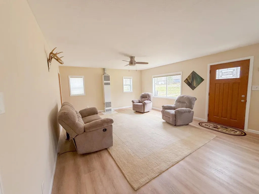 408 Kirkshire Avenue Markey Township MI 48653