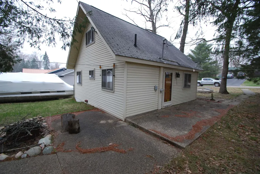 9406 Van Buren Street Richfield Township MI 48656