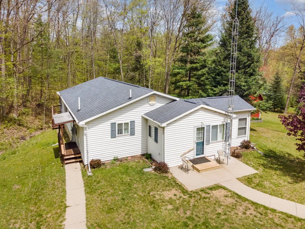 6924 Leslie Street Plainfield Township MI 48739