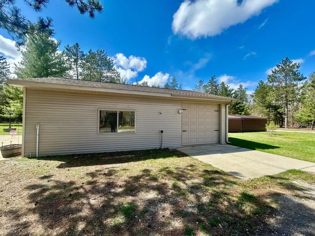 4260 W Dort Road Beaver Creek Township MI 48653