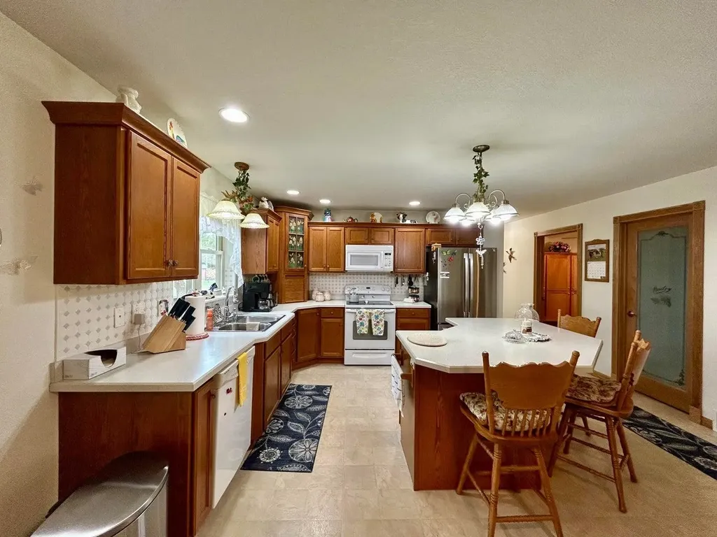 4260 W Dort Road Beaver Creek Township MI 48653