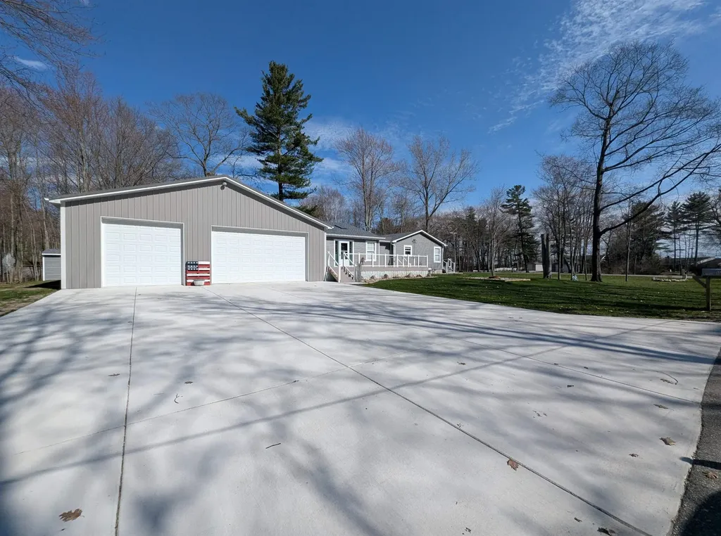 4275 E Michigan Avenue Sims Township MI 48703
