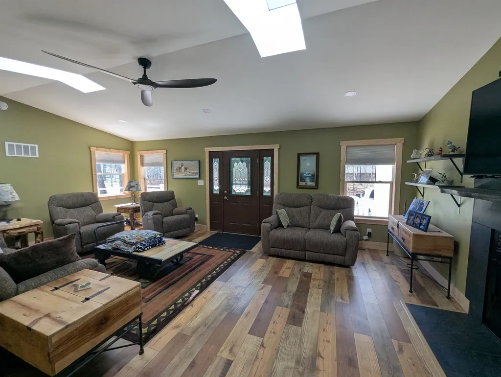 4275 E Michigan Avenue Sims Township MI 48703
