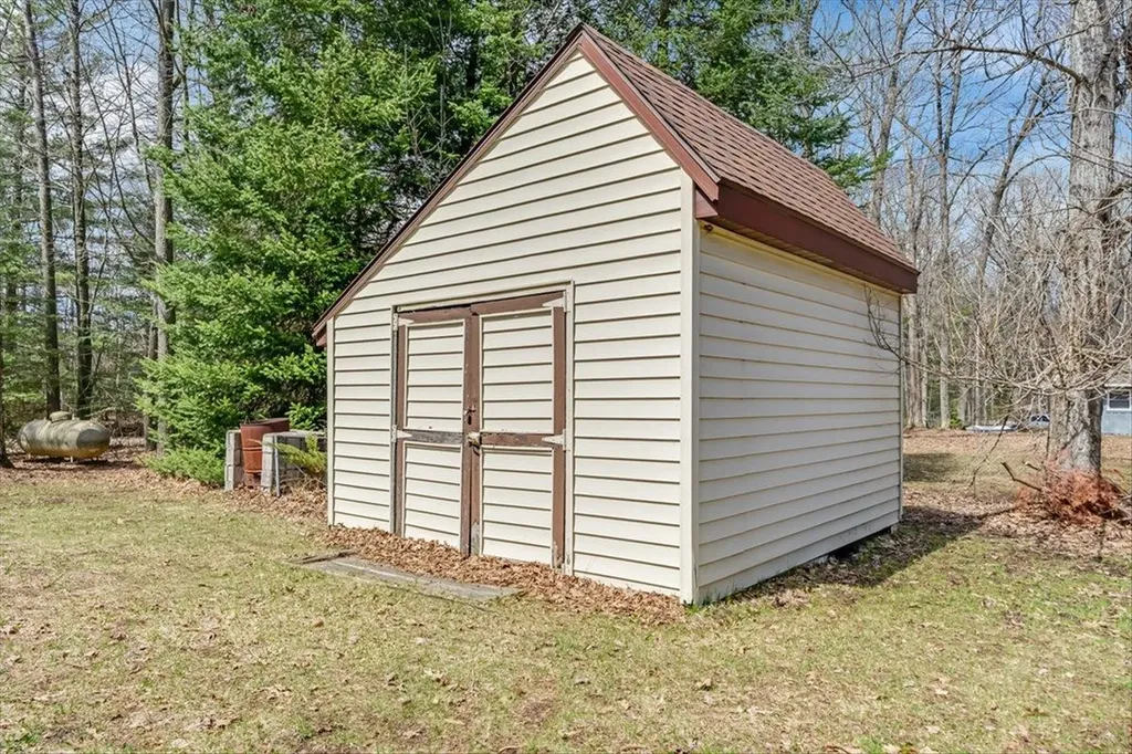 6992 Larry Street Plainfield Township MI 48739