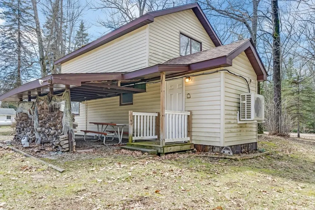 6992 Larry Street Plainfield Township MI 48739