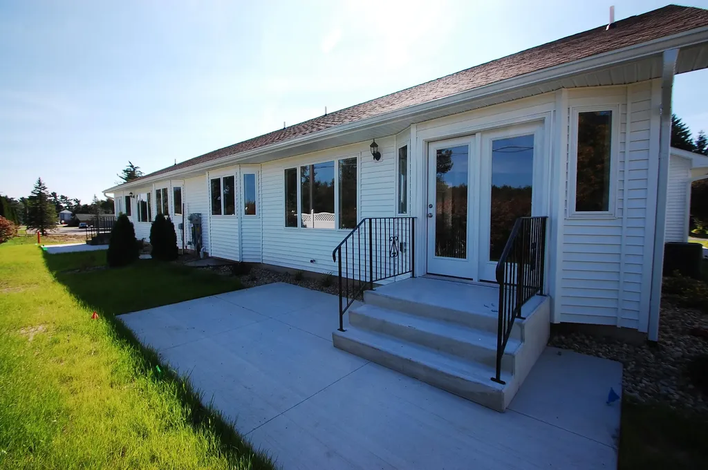 260 Windemere Place West Branch Township MI 48661