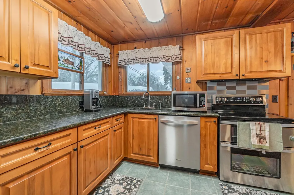 4432 E Cedar Lake Drive Greenbush Township MI 48738