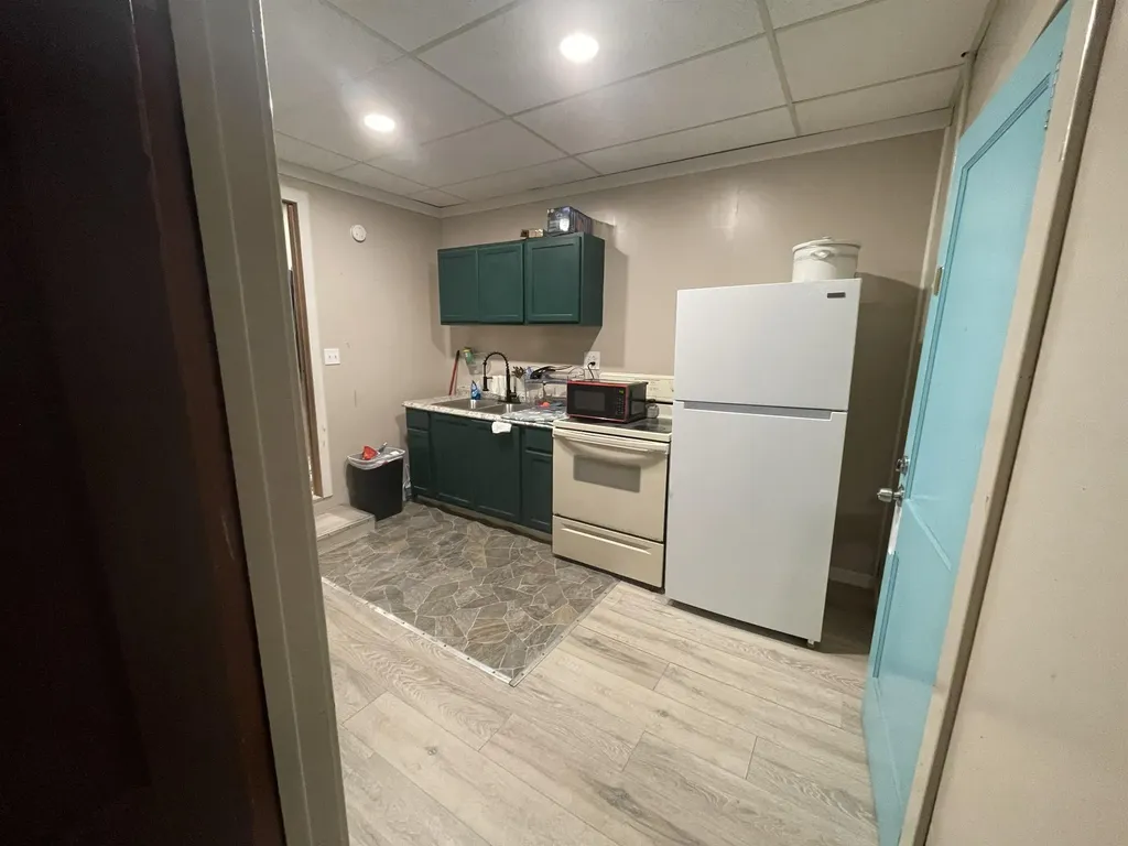 210 W Houghton Avenue West Branch Township MI 48661