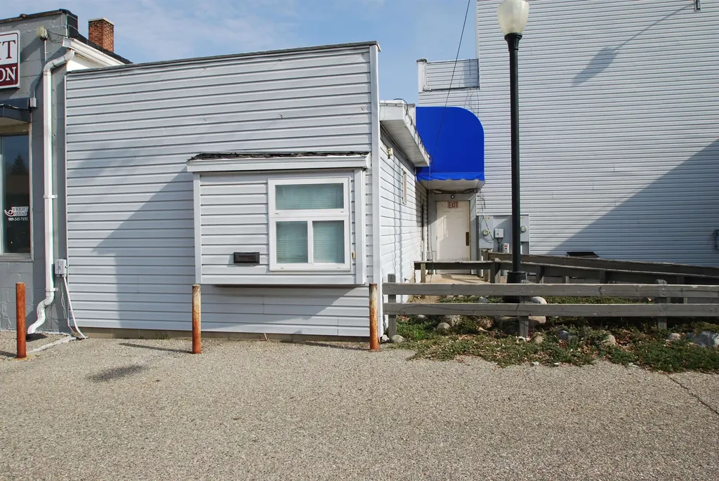 210 W Houghton Avenue West Branch Township MI 48661