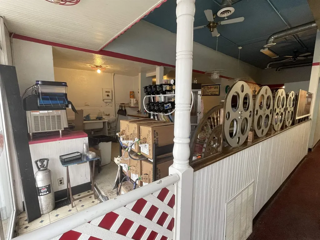 210 W Houghton Avenue West Branch Township MI 48661