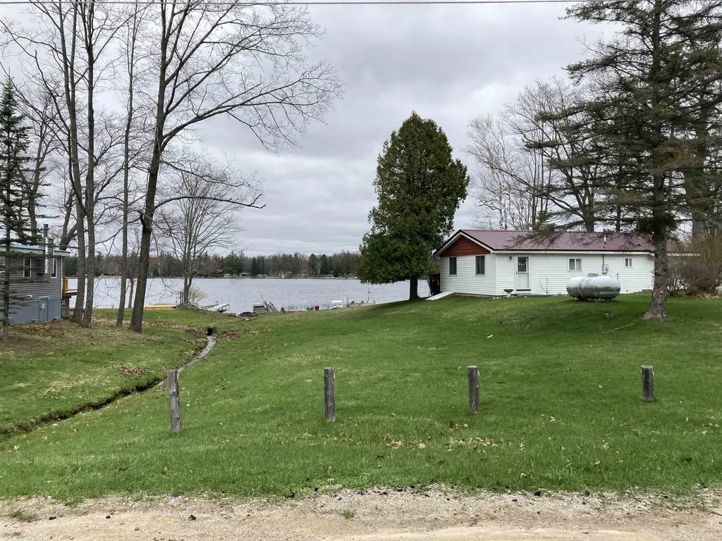5240 Sumac Trail Goodar Township MI 48635