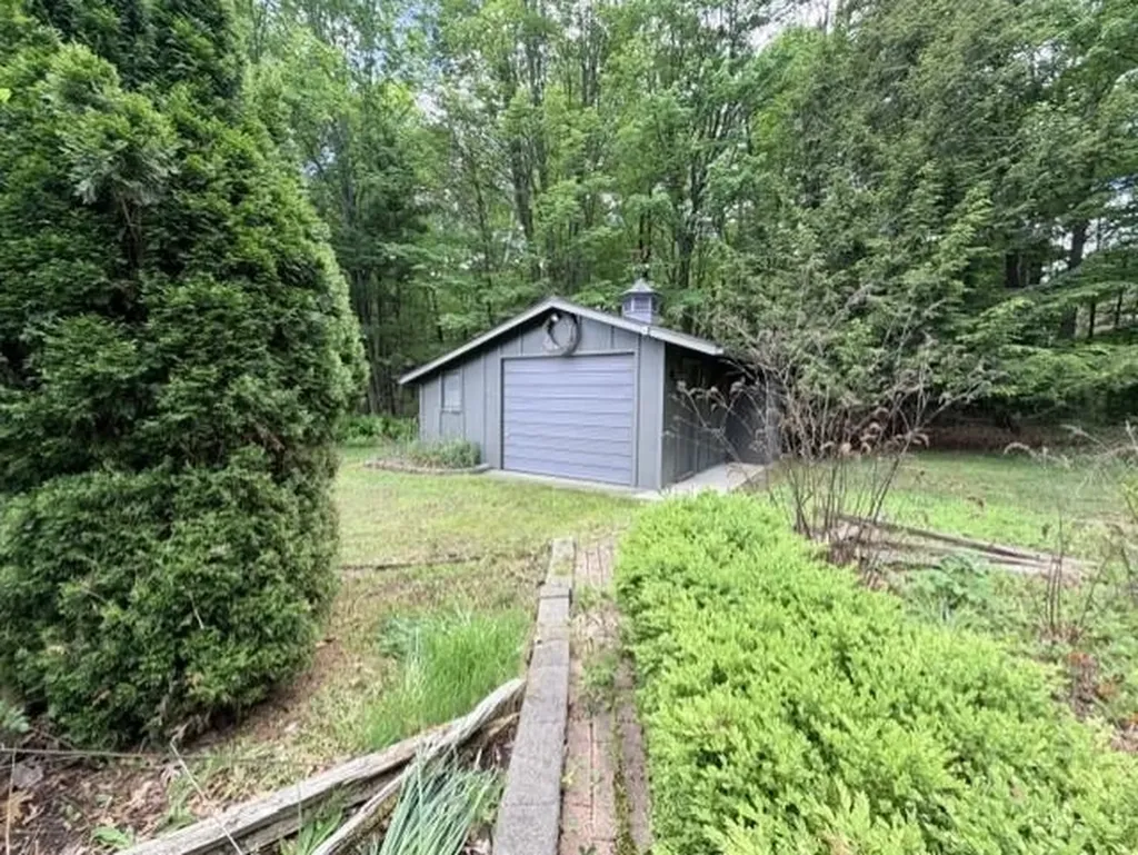 4722 Kingswood Lane Oscoda Charter Township MI 48750
