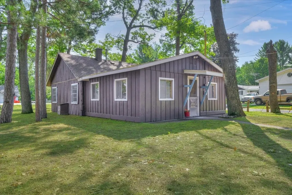 1333 N Sand Lake Road Grant Township MI 48748