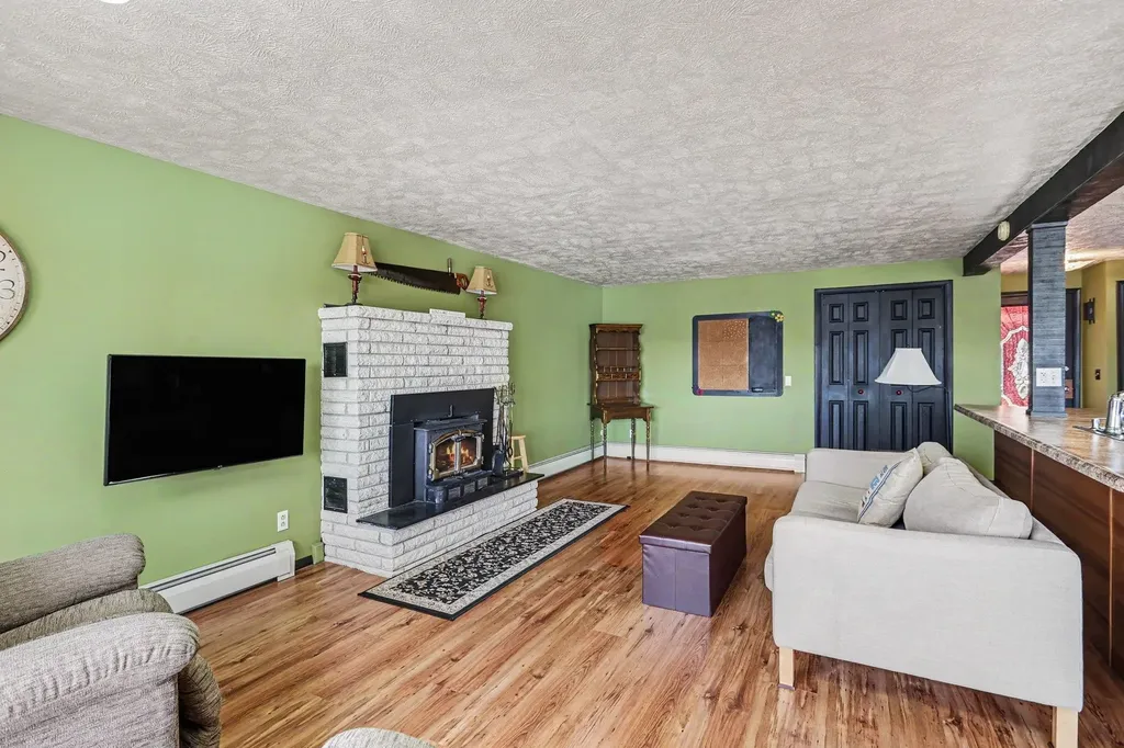 8006 Lakeside Boulevard Plainfield Township MI 48739