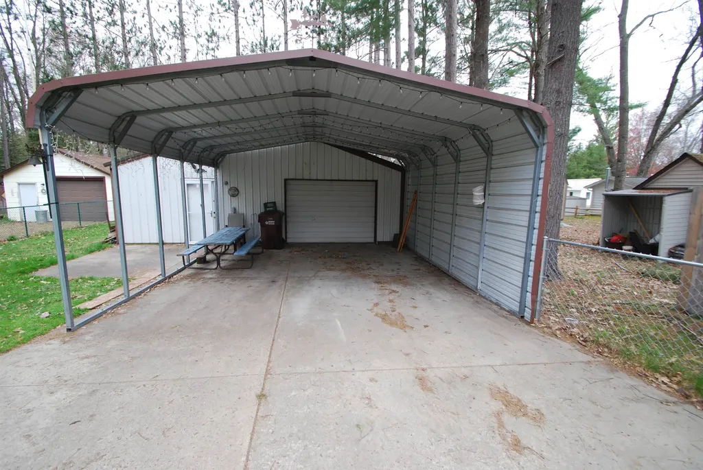 2221 Buhlman Drive Foster Township MI 48661
