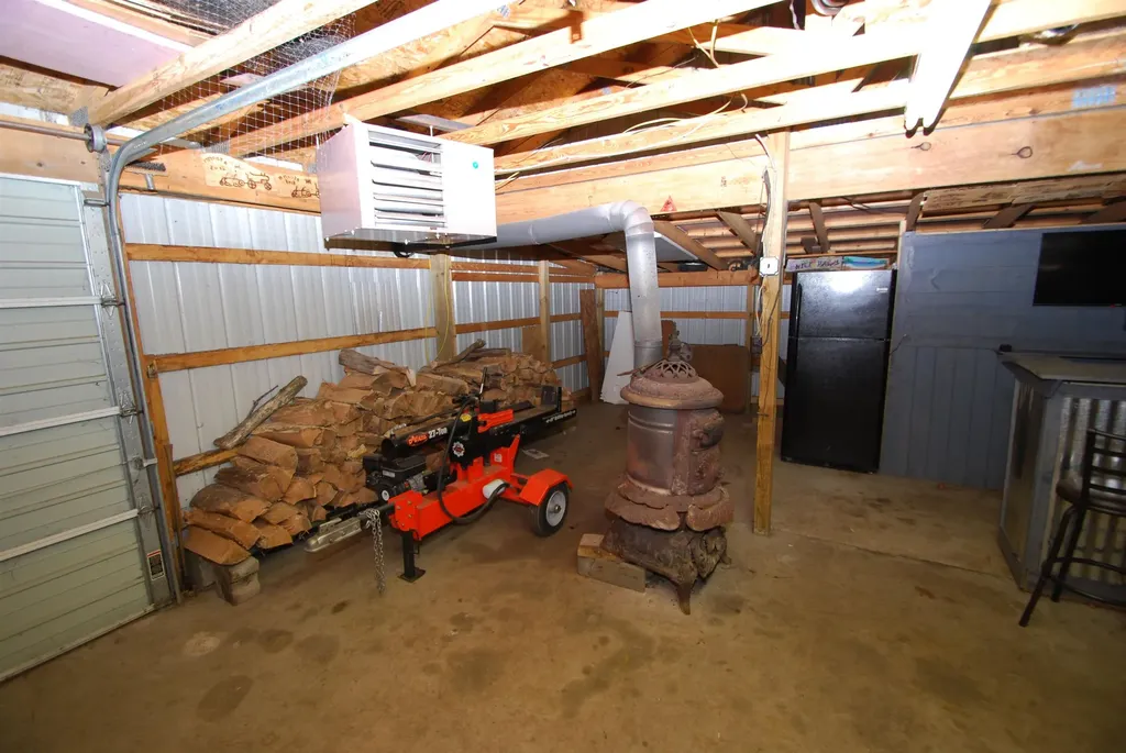 2221 Buhlman Drive Foster Township MI 48661
