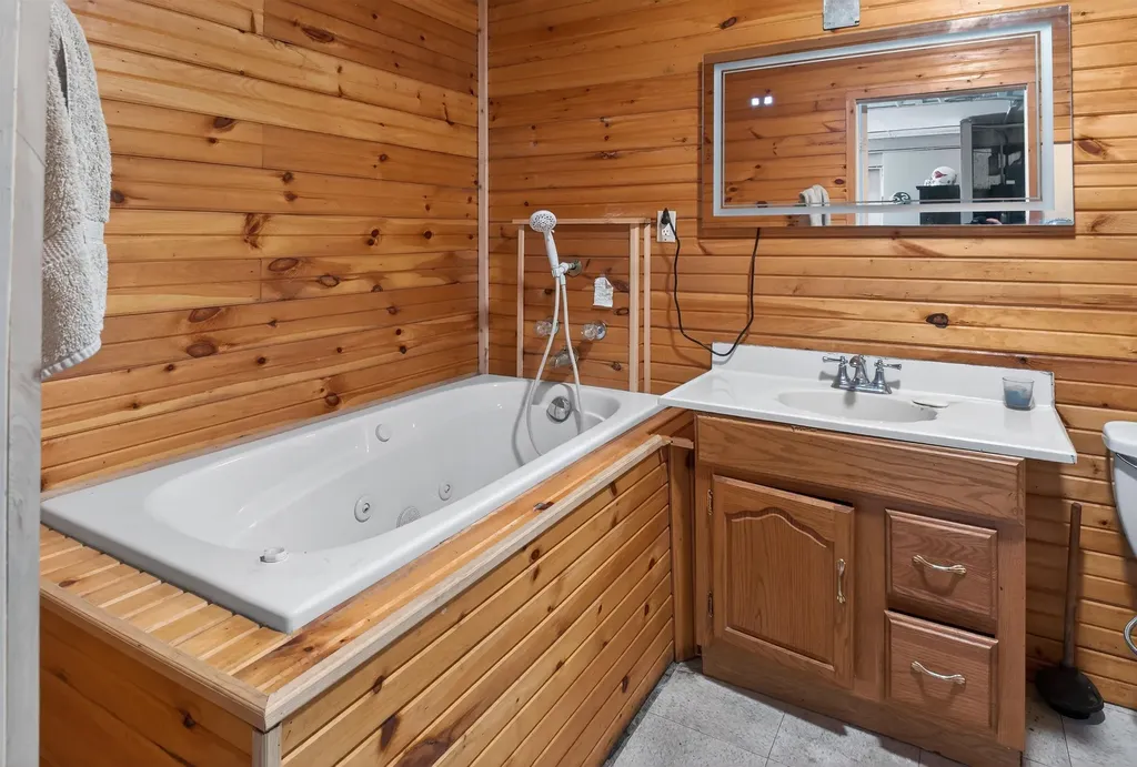 5449 Round Lake Road Sherman Township MI 48624