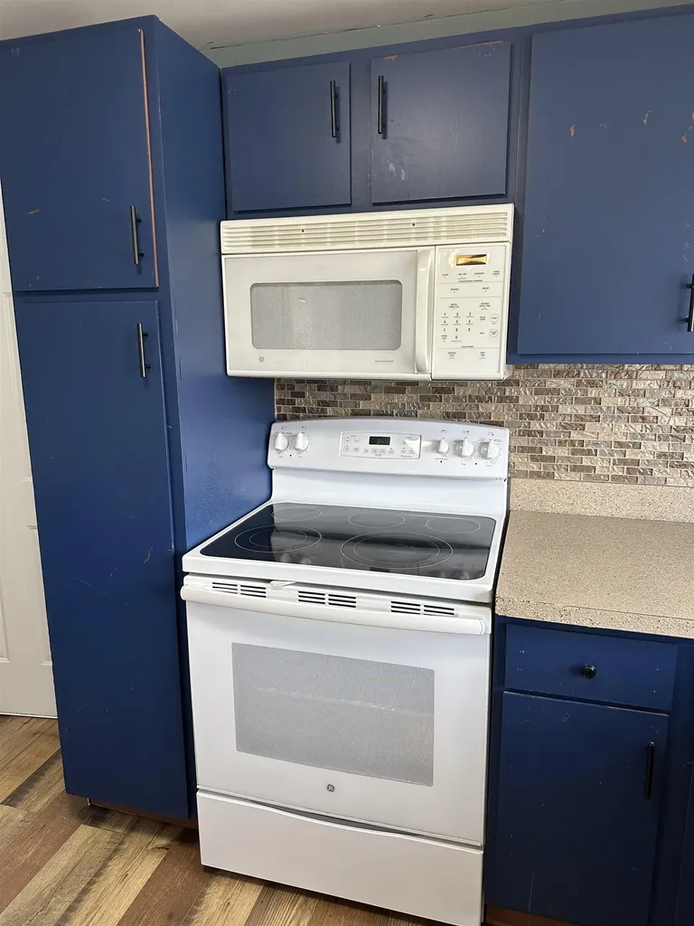 413 W 4th Street Pinconning Township MI 48650