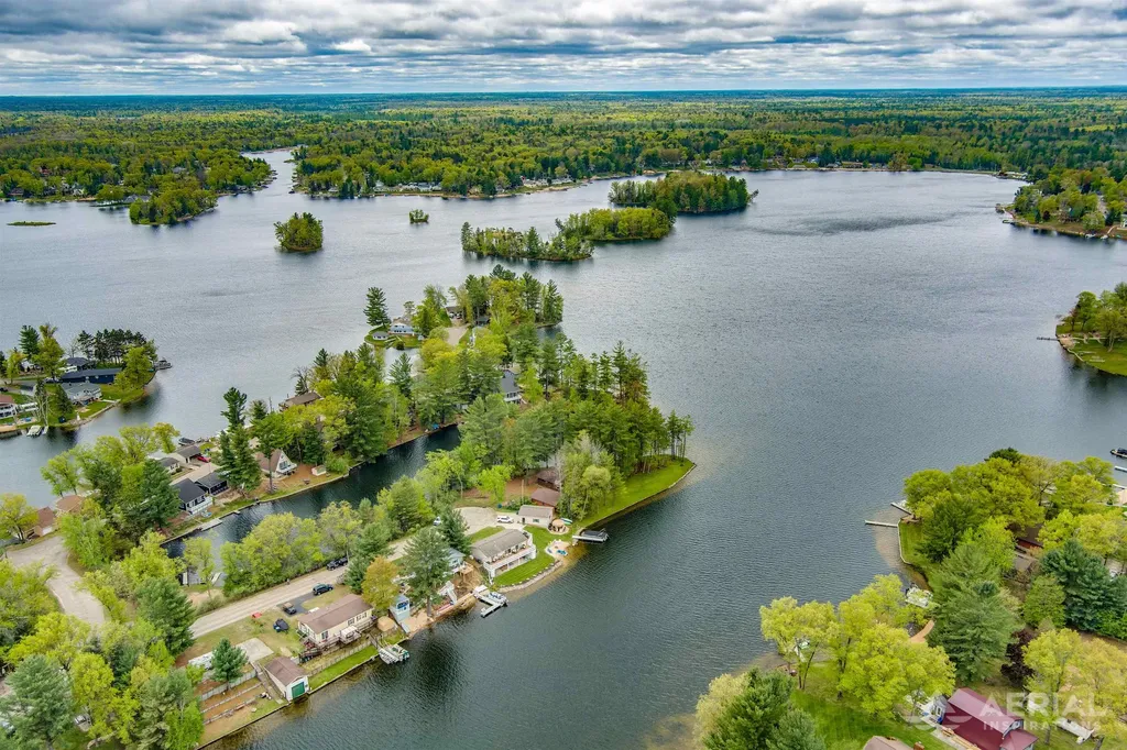 1929 Mohawk Trail Churchill Township MI 48661