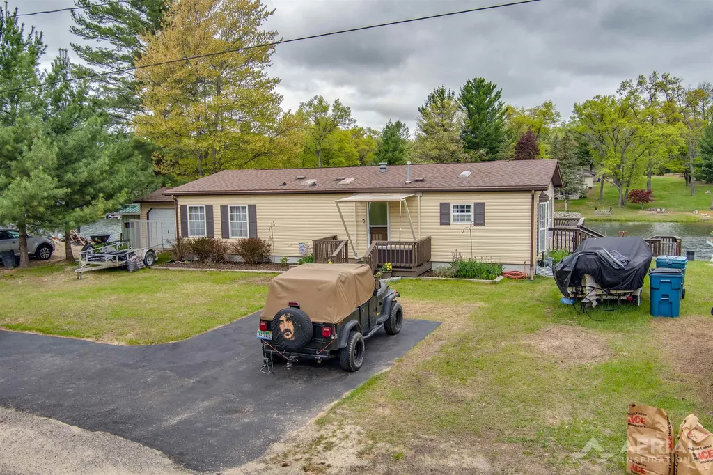 1929 Mohawk Trail Churchill Township MI 48661