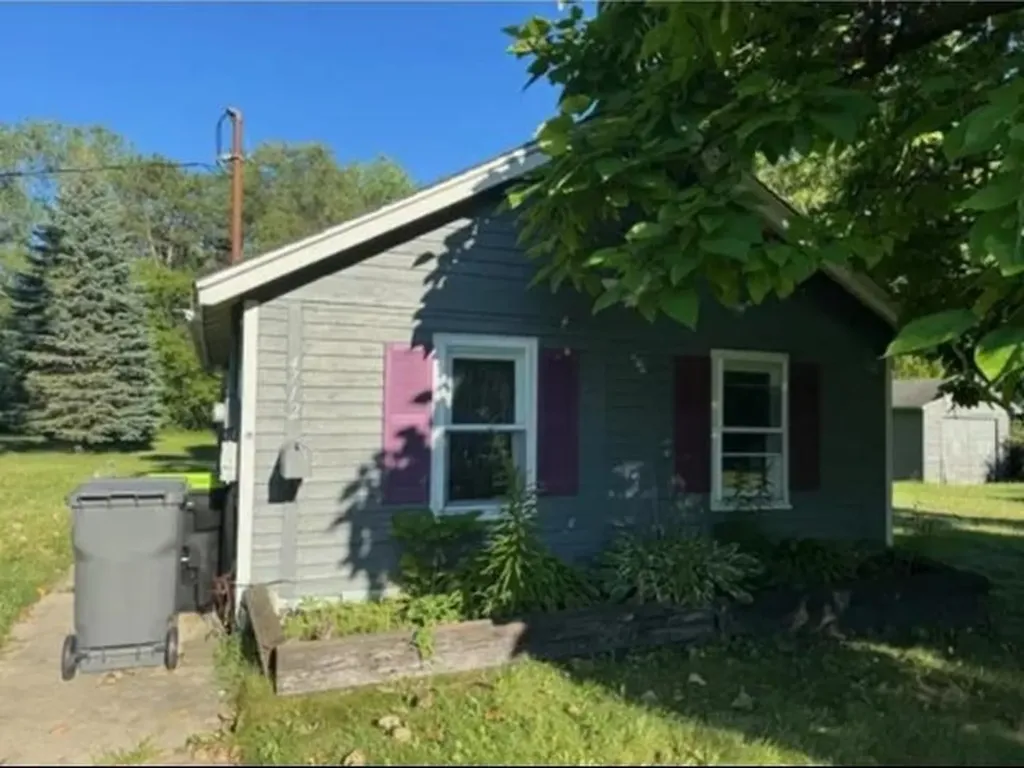 4712 Jefferson Avenue Midland City MI 48640