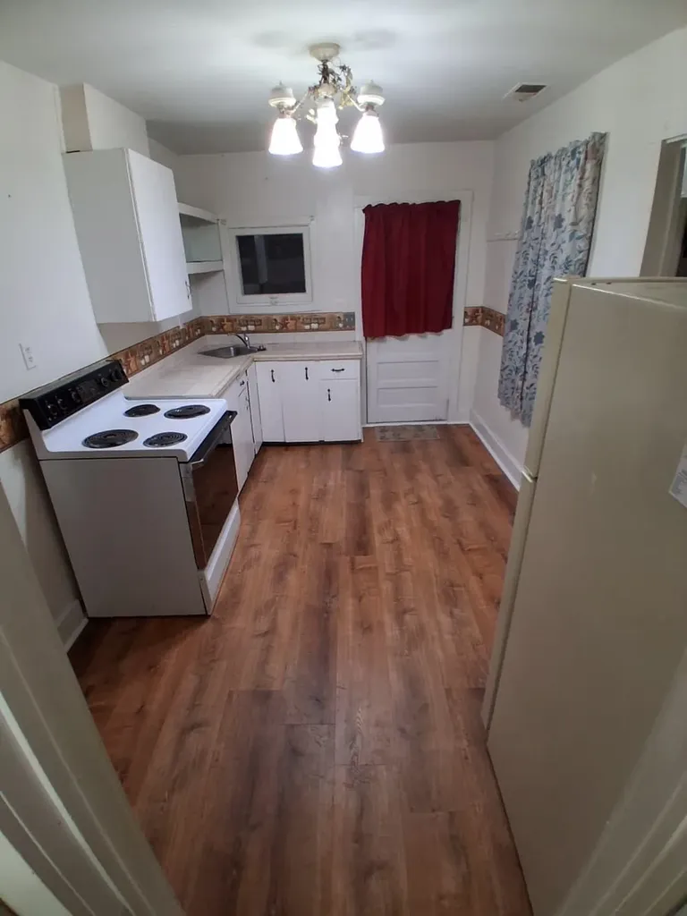 4712 Jefferson Avenue Midland City MI 48640