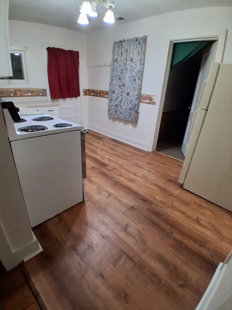 4712 Jefferson Avenue Midland City MI 48640