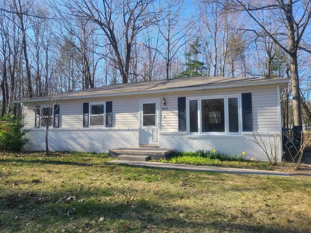 4805 Chippewa Road Oscoda Charter Township MI 48750