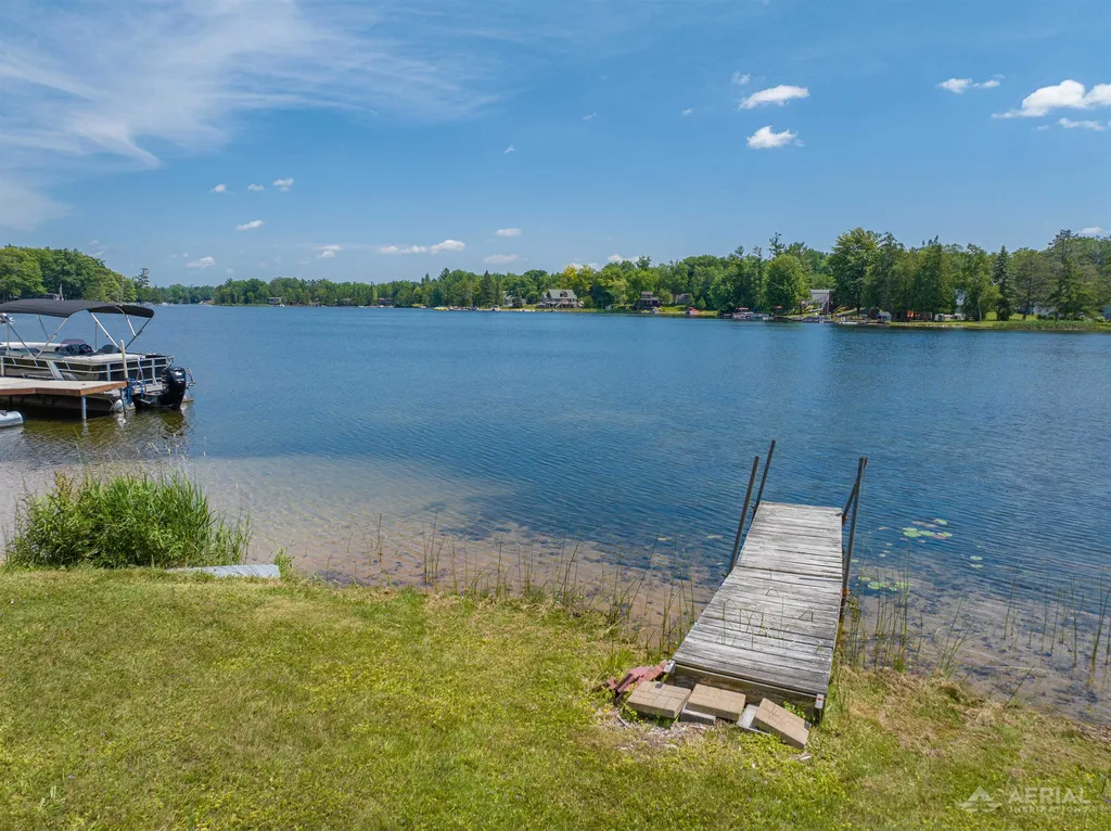 8483 Lakeview Plainfield Township MI 48739